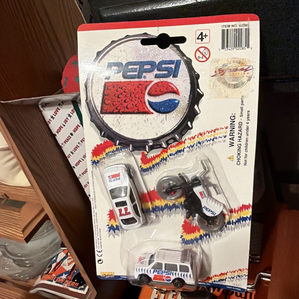 Vintage Golden Wheel Pepsi Team Die Cast Toy Car Set New